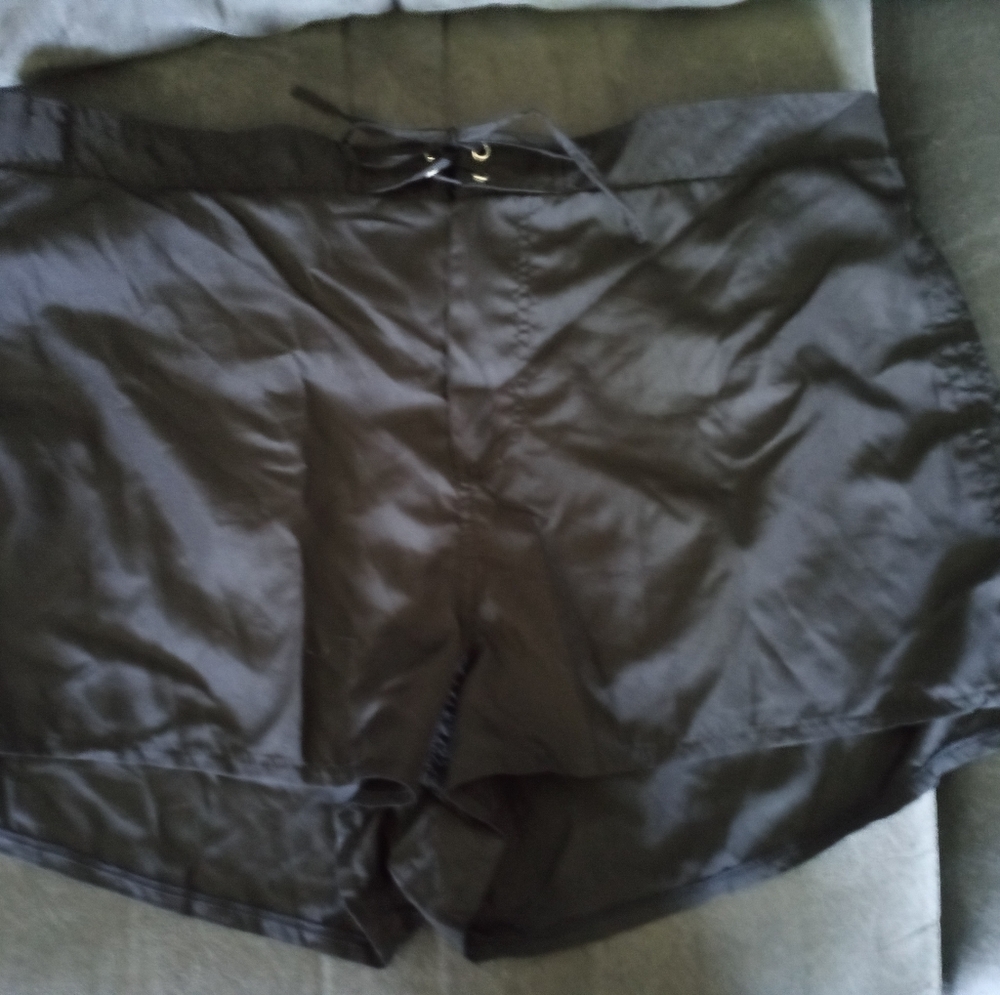 Nwt Everlast Sports Shorts Swim sz 16 zipper and tie closure.